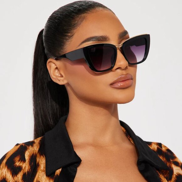Good Neighbors Sunglasses - Black BNIB - Picture 1 of 3